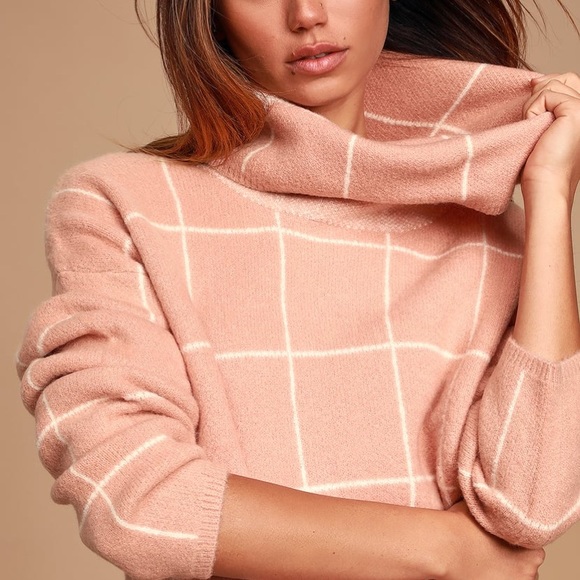 Lulu’s Sweater - Picture 4 of 8